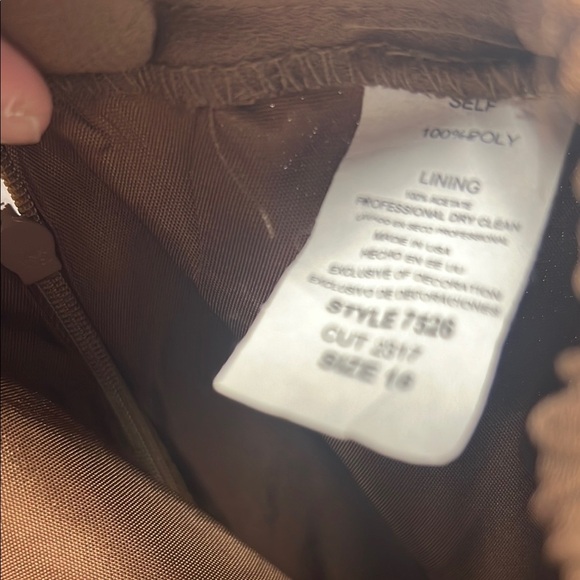 Vintage Brown and Cream Cape with Dramatic Collar - Picture 6 of 8